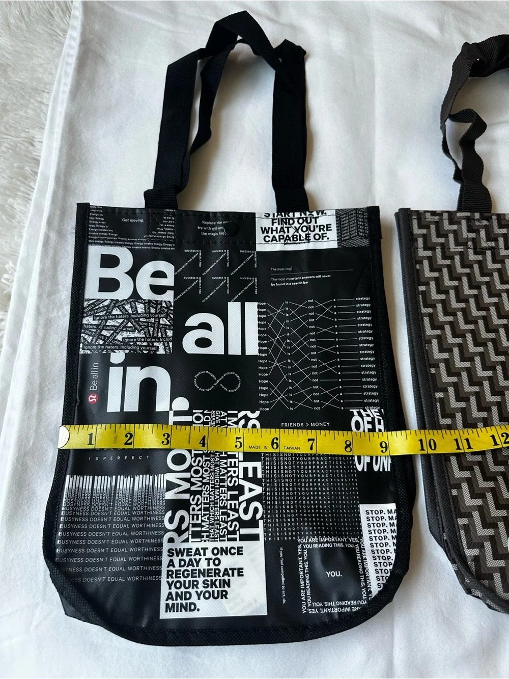LULULEMON Reusable Shopping Tote Bags Black Gray Logo Shopper Set of 2